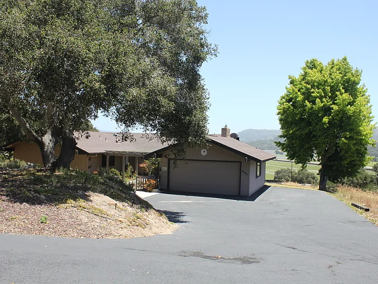 4281 E Highway 246 — Photo 81