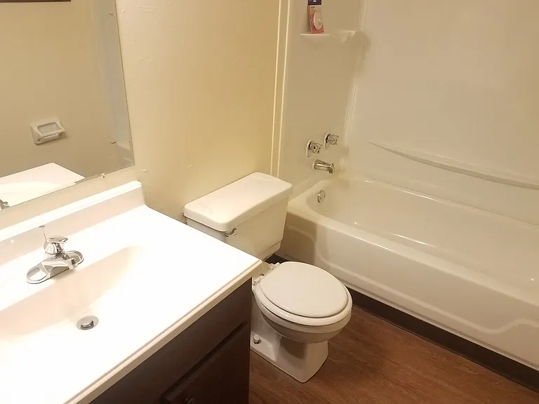 Kimberly Club Apartments — Photo 133