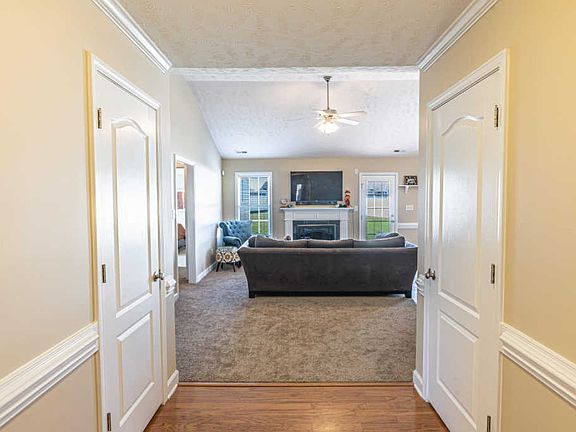 5th image of 177 Crescent Dr