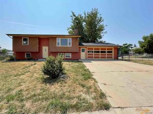 415 Viking Dr, Rapid City, SD 57701