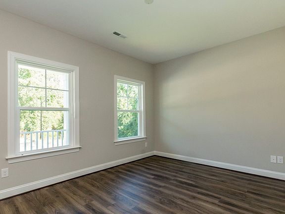 004_Living Room