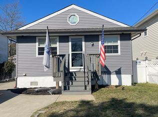14 Cedar Crest Dr, Toms River, NJ 08753