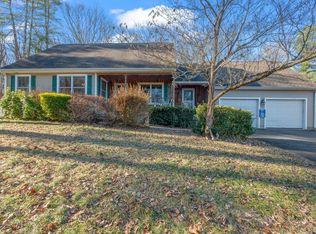 21 Tartia Rd, East Hampton, CT 06424