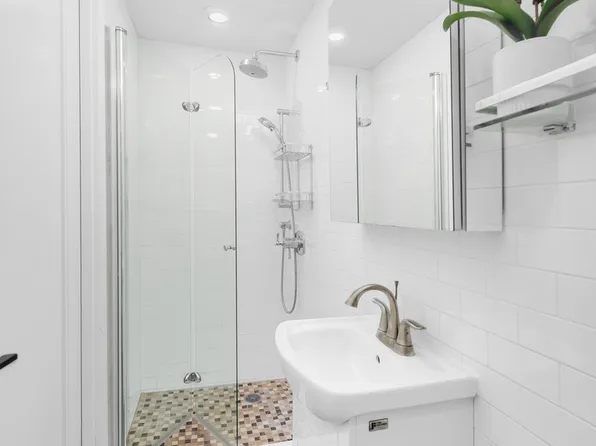 38 Broome Street 1A image 16 of 17