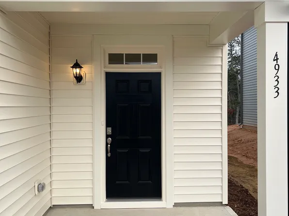 4933 Trout Crest Ct, Raleigh, NC 27604