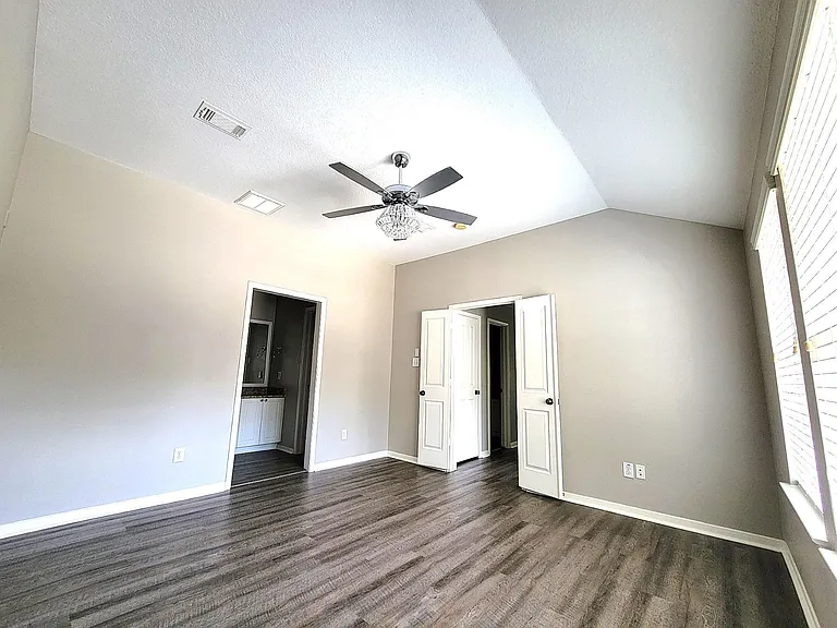 77 Woodlily Pl — Photo 11