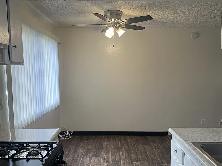 13955 Coteau Dr — Photo 17