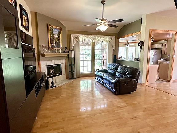 4th image of 3317 Galaway Bay Dr