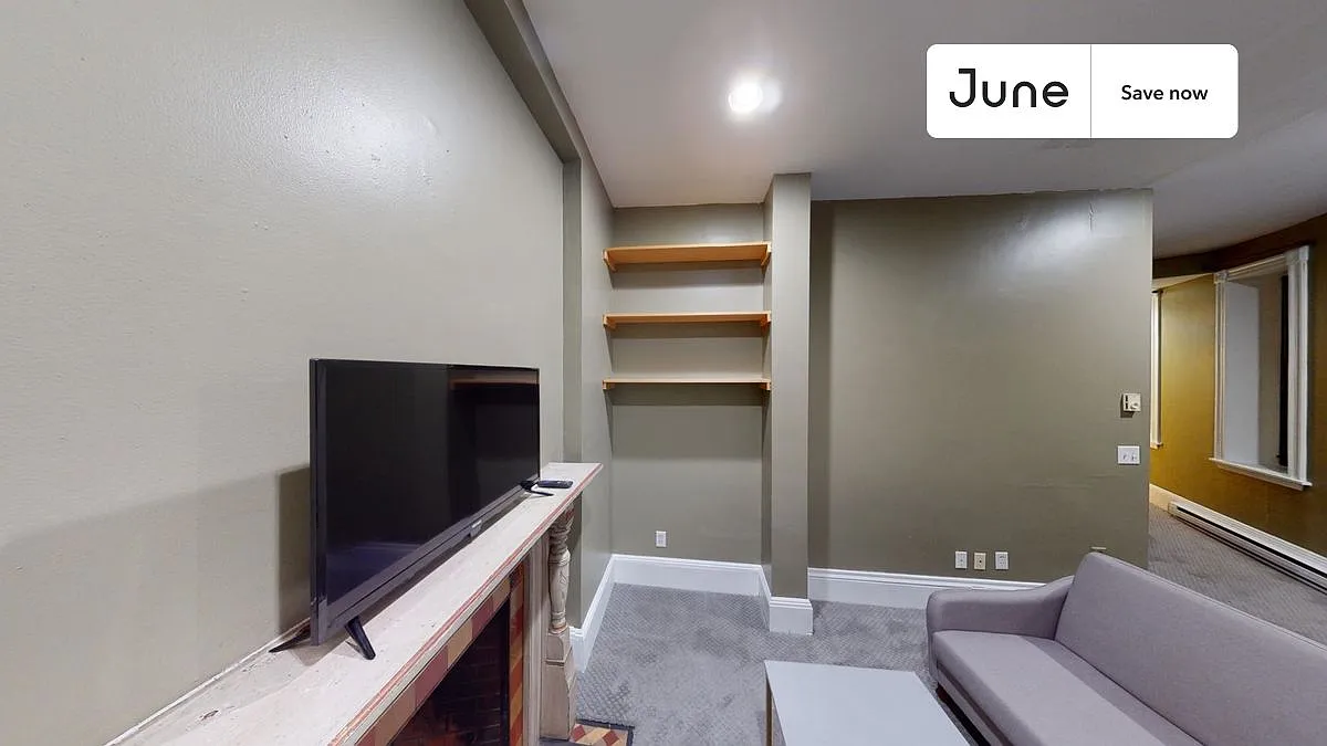 1 bedroom in Fenway on a flexible lease #1345 — Photo 1