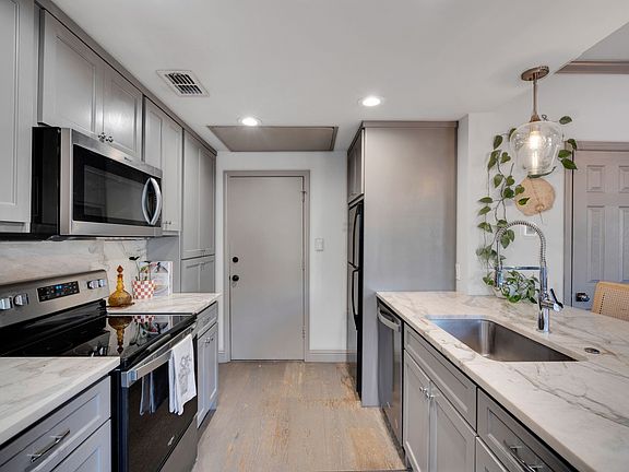 5th image of 5619 Preston Oaks Rd APT 802