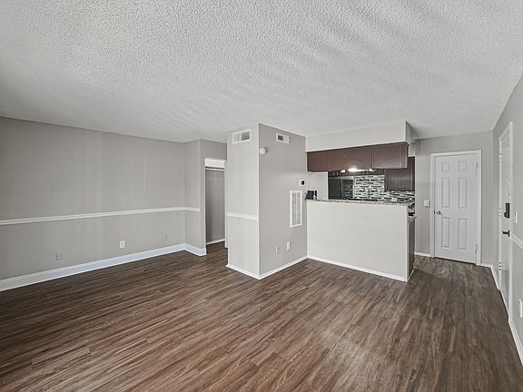 3rd image of 2320 Conway Rd #G