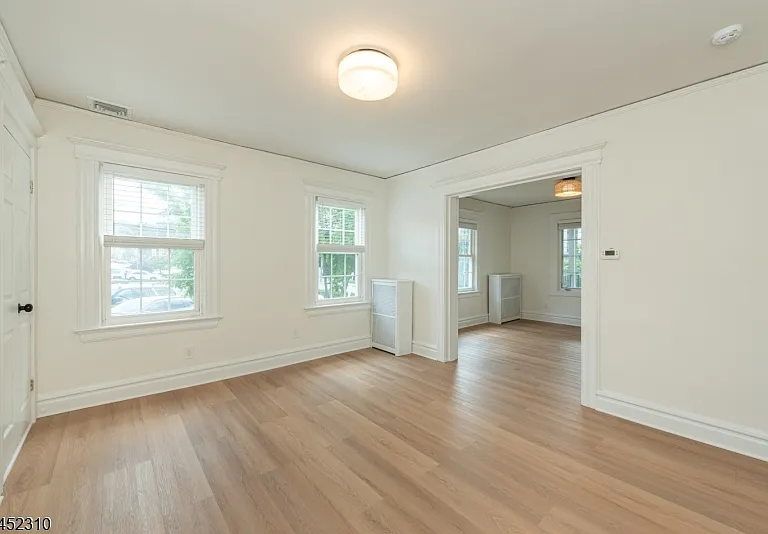 160 Bloomfield Ave #B — Photo 5