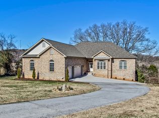 112 Hanani Trl, Vonore, TN 37885