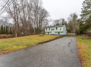 13 Beechwood Blvd, Plainfield, CT 06374
