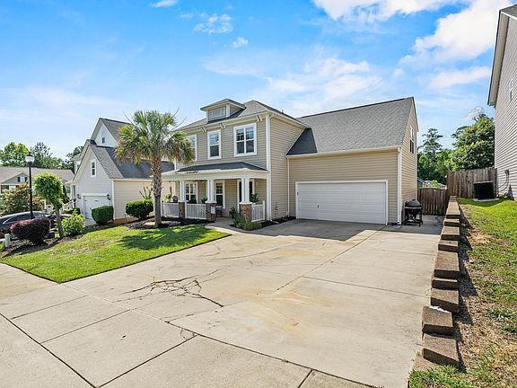 3rd image of 111 Arbor Springs Dr