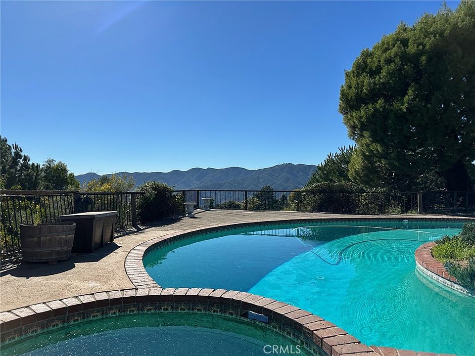 1st image of 5311 Pineridge Dr
