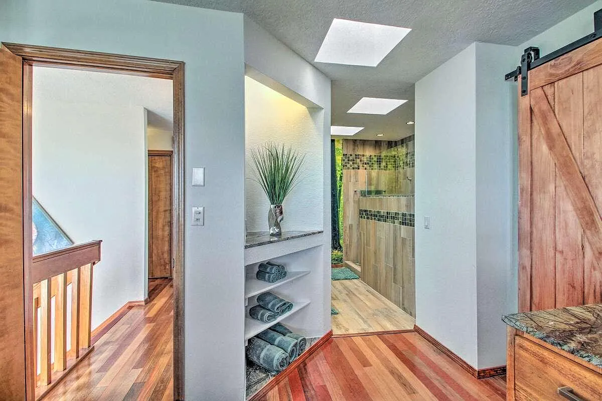 3 bed, 2.5 bath, 2074 sqft, $3,500 — Photo 3