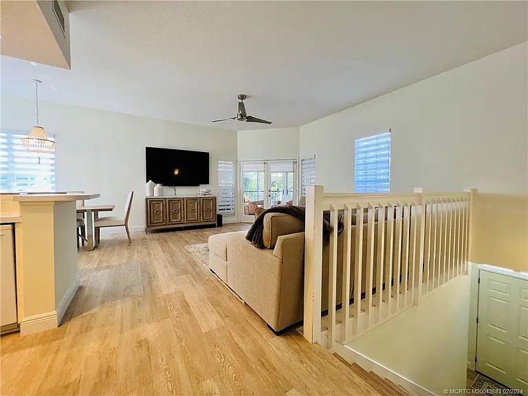411 NE Plantation Rd #526 — Photo 8