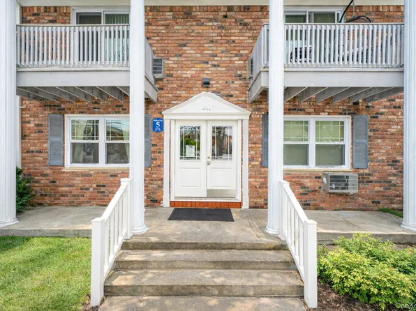 73 Fairharbor Drive #73, Patchogue, NY 11772