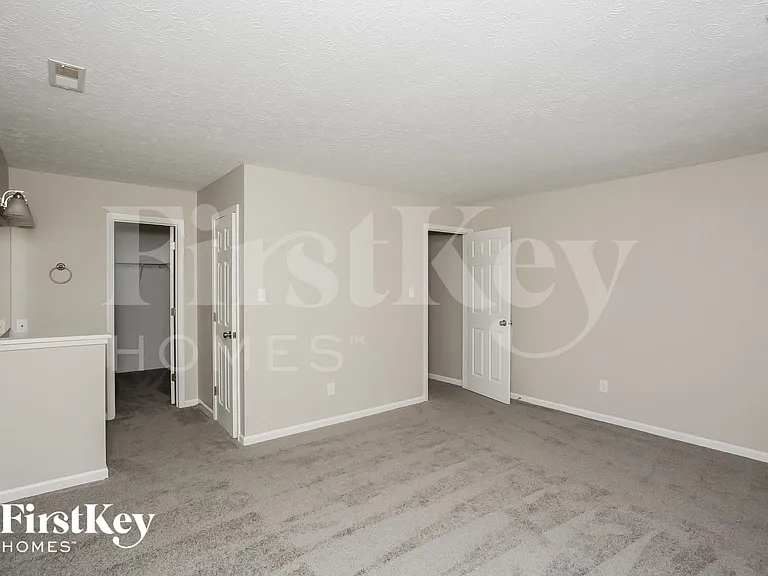 3335 Carly Ln — Photo 8