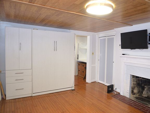 5th image of 1016 Prince St APT 2