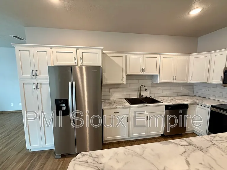 6114 E Copper Pl — Photo 4