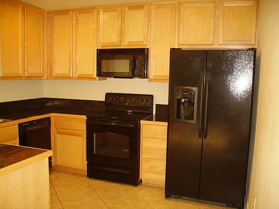 4th image of 424 Hay Pl