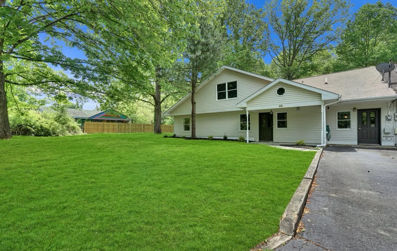 45 Tamara Dr — Photo 2