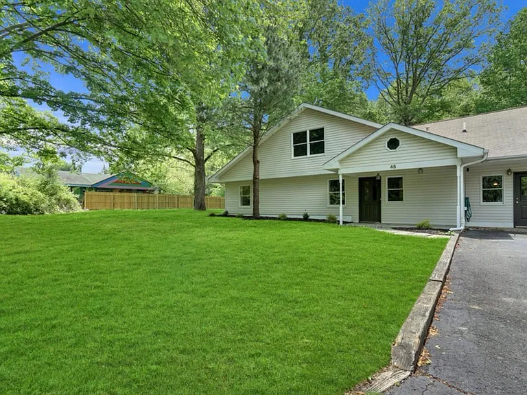 45 Tamara Dr — Photo 2
