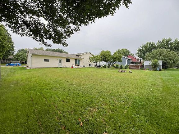 4th image of 2710 Cedar AVENUE