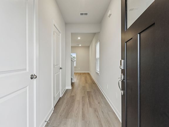 2nd image of 4232 Skyridge Dr