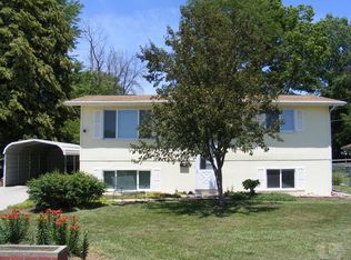 407 W Monroe St, Creston, IA 50801