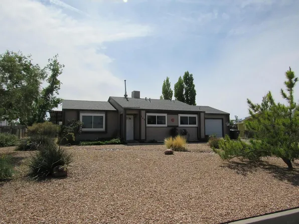 143 Pecos Loop SE, Rio Rancho, NM 87124