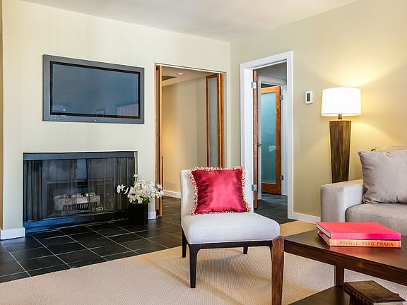 4th image of 1710 Malcolm Ave APT 305