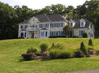 64 Chelsea Ct, Ridgefield, CT 06877