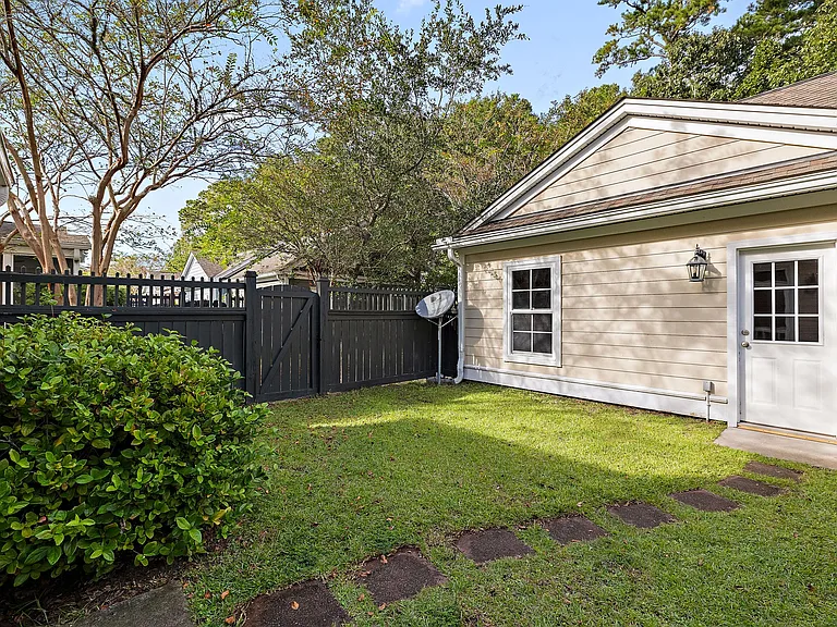 2600 Kings Gate Ln — Photo 16