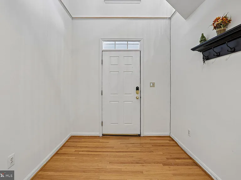 46 Waddington Ln — Photo 5
