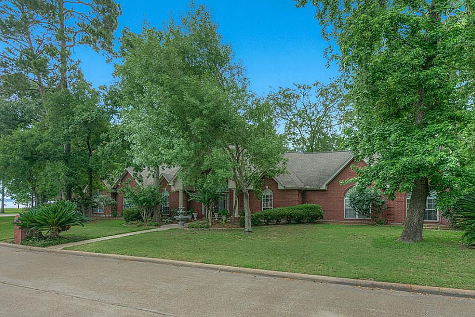 1st image of 3518 Brookhaven Dr