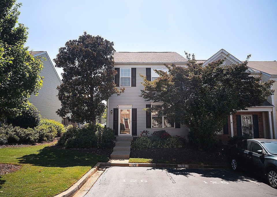 1st image of 126 Waterford Park Dr