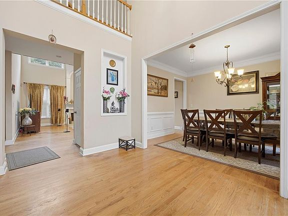 2nd image of 665 Washington Way