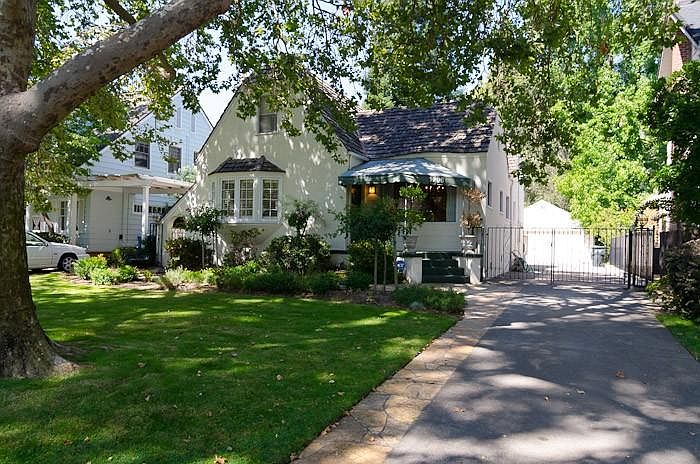 1st image of 1206 41st St