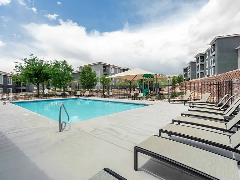 West Park Apartments — Photo 17