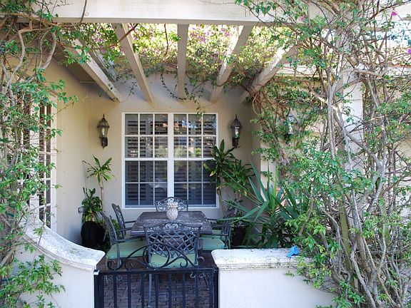Front Courtyard Patio