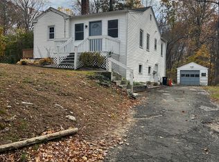 30 Sipples Hill Rd, Moodus, CT 06469