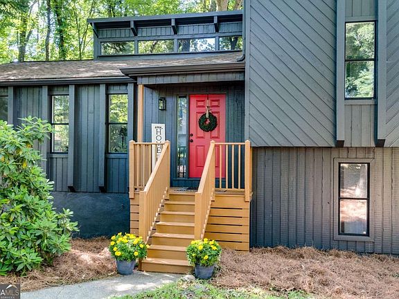 4th image of 3292 Holly Mill Ct