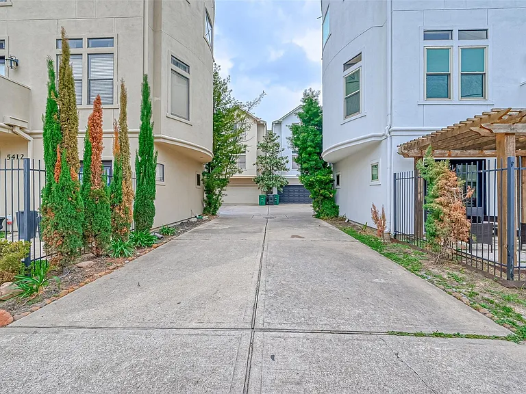 5410 Rose St — Photo 41