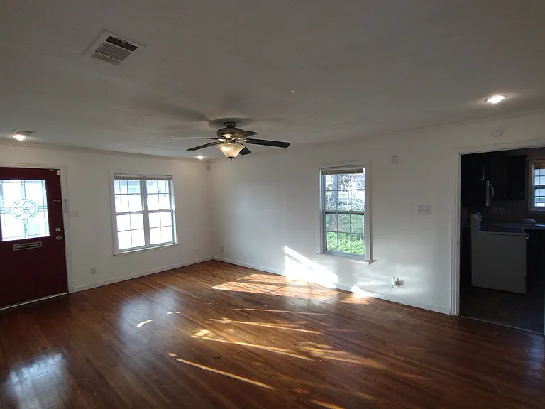 3903 Walnut St — Photo 5