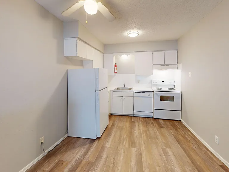 Autumn Ridge Apartments — Photo 62