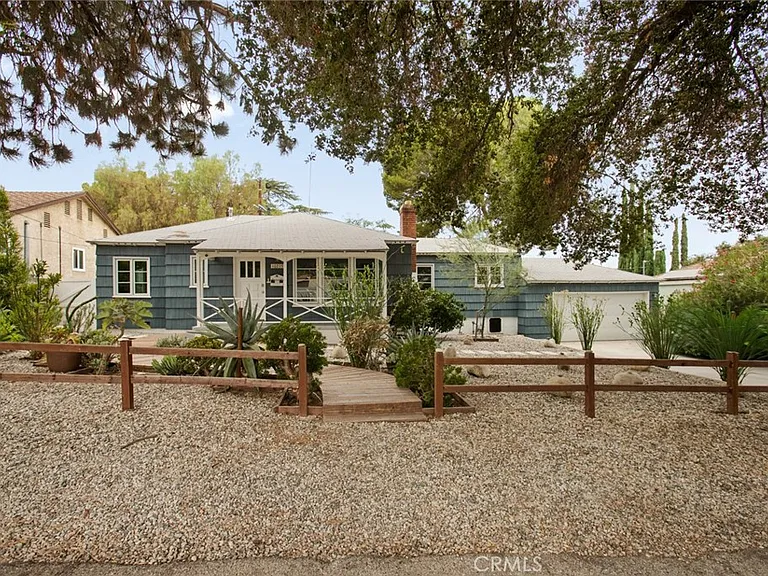 10215 Eldora Ave — Photo 2