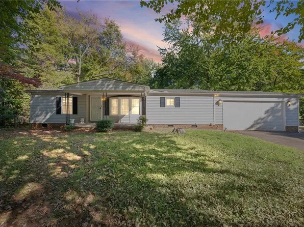 4581 Herry St, Winston Salem, NC 27105